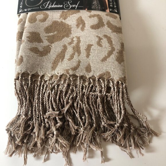 Shimmer Pashmina Acrylic Scarf Animal Print Shawl Wrap Fringed NEW - Picture 3 of 4